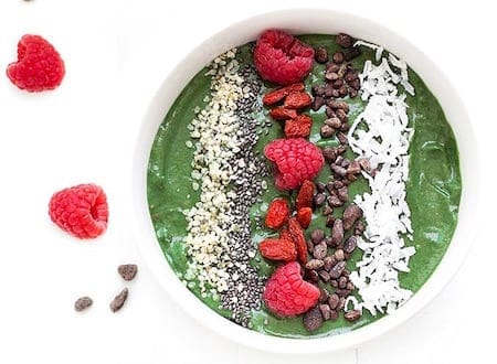 Weekend Detox Challenge - Green Spirulina Smoothie Bowl