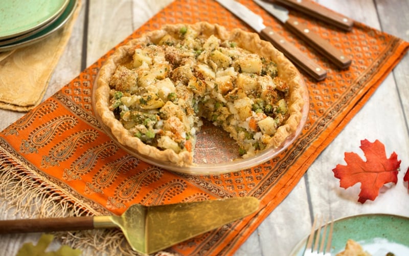 21 Vegan Christmas Recipes - Hearty Vegetable Pot Pie